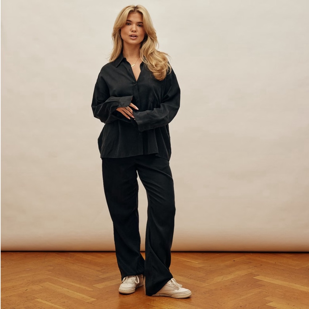 Djerf Avenue On-The-Go Shirt in Ash | Size L